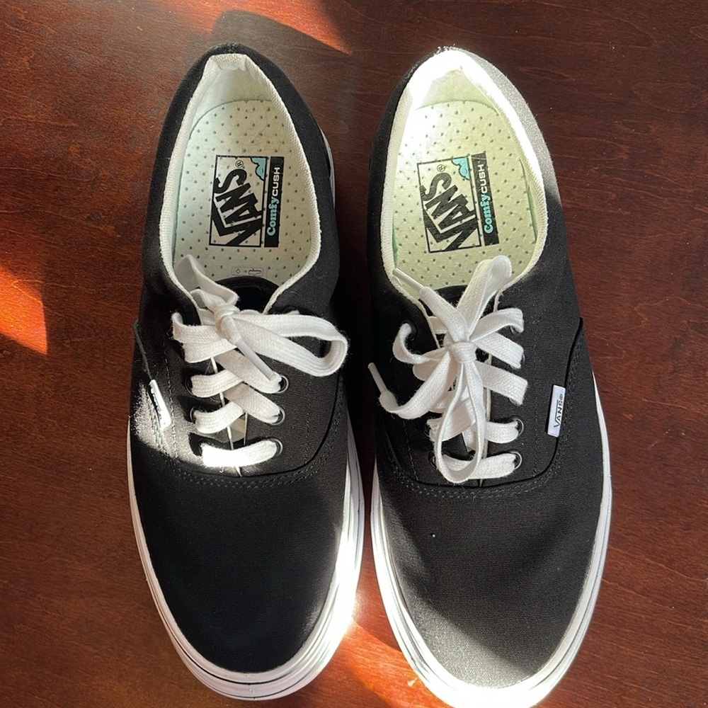 Men’s new vans black stack on shoe sneaker size 9